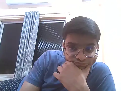 Snapshot of sutfvkii chatting on 10/15/25, 01:00 sutfvkii online show from 10/15/25, 01:00