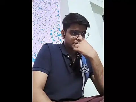 Snapshot of sutfvkii chatting on 10/23/25, 01:32 sutfvkii online show from 10/23/25, 01:32