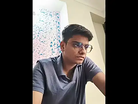 Snapshot of sutfvkii chatting on 10/26/25, 10:21 sutfvkii online show from 10/26/25, 10:21