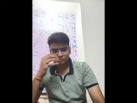 Snapshot of sutfvkii chatting on 10/29/25, 04:53 sutfvkii online show from 10/29/25, 04:53