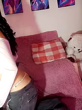 Tracy KS online show from 03/14/25, 04:09