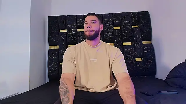 chris blake   online show from 11/18/25, 06:23