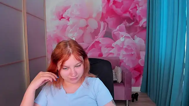 AngelinaLow online show from 06/16/26, 11:24