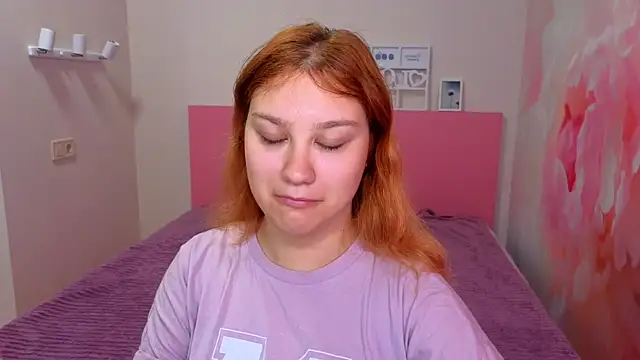 AngelinaLow online show from 06/23/26, 11:30