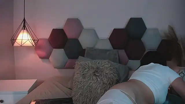 BeckyVidal online show from 11/24/25, 06:07