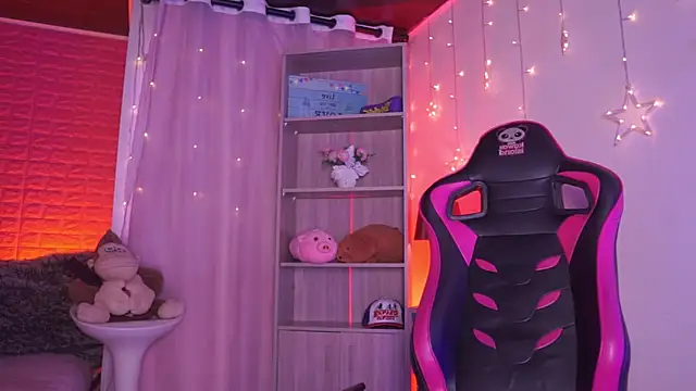 Madison Mayer online show from 11/11/25, 12:27