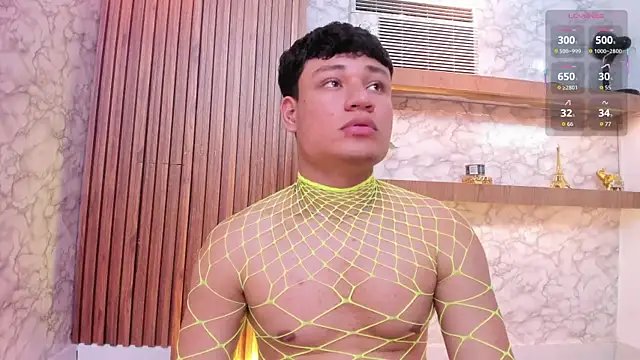 Snapshot of AndrewPeach_ chatting on 09/24/25, 08:34 AndrewPeach online show from 09/24/25, 08:34