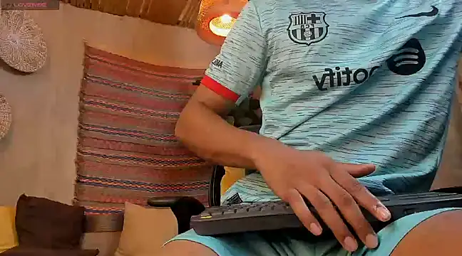 Snapshot of LiamByrne chatting on 03/21/25, 06:49 LiamByrne online show from 03/21/25, 06:49