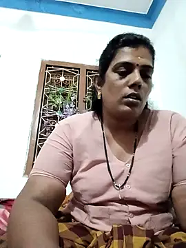 Snapshot of kissmetha chatting on 03/18/25, 10:14 kissmetha online show from 03/18/25, 10:14