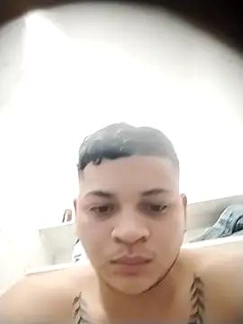 Snapshot of juan_montoyasex chatting on 03/22/25, 09:02 juan montoyasex online show from 03/22/25, 09:02