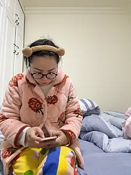 aa520uv online show from 10/22/25, 12:33