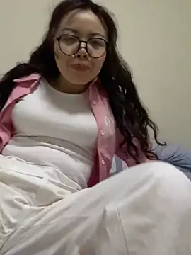 aa520uv online show from 04/24/26, 02:19