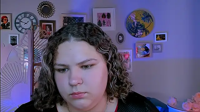 FlorenceAnderson online show from 09/16/25, 08:59