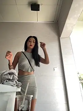 linger-23 online show from 09/26/25, 06:28