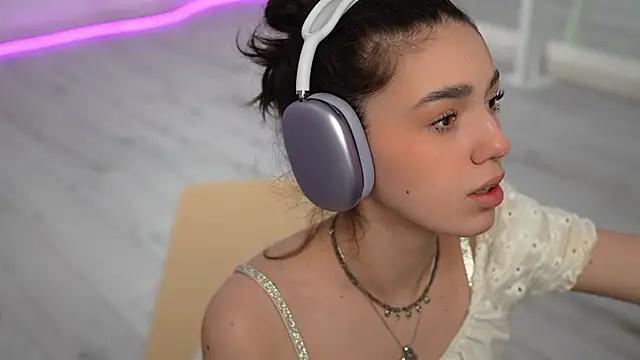 mystica  online show from 03/15/25, 10:35