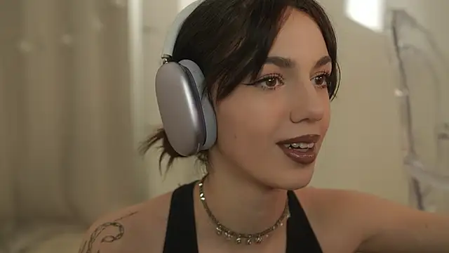 mystica  online show from 09/25/25, 08:18