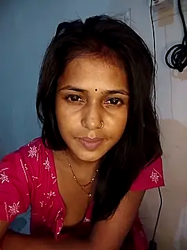 Snapshot of Ayeshaji chatting on 09/18/25, 04:53 Ayeshaji online show from 09/18/25, 04:53