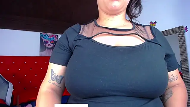 kriss sweetboobs10 online show from 11/14/25, 12:26