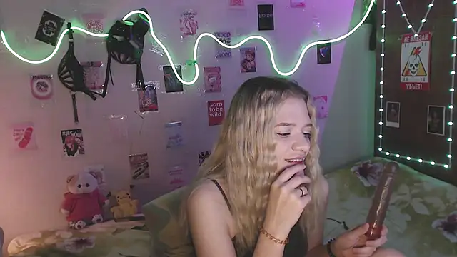 Your Horny Friends online show from 11/04/25, 01:21