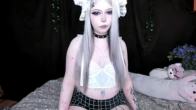 Snapshot of amelia_mays_xx chatting on 12/04/25, 11:19 amelia mays xx online show from 12/04/25, 11:19