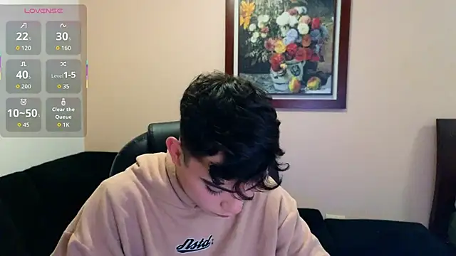 Snapshot of lukeboyce33 chatting on 10/22/25, 11:59 lukeboyce33 online show from 10/22/25, 11:59