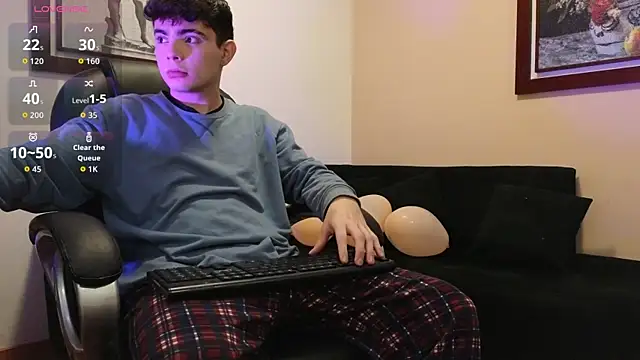 Snapshot of lukeboyce33 chatting on 02/08/26, 01:42 lukeboyce33 online show from 02/08/26, 01:42