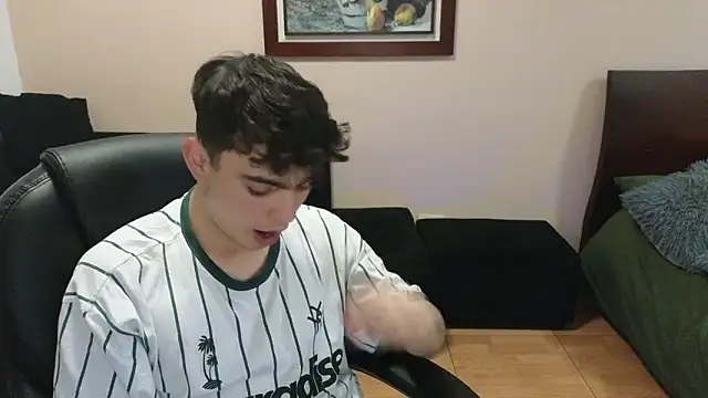 Snapshot of lukeboyce33 chatting on 03/14/26, 11:21 lukeboyce33 online show from 03/14/26, 11:21