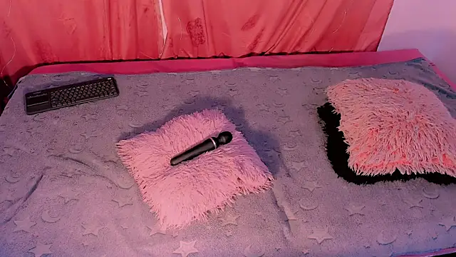 Mariana-ofc online show from 11/15/25, 11:07