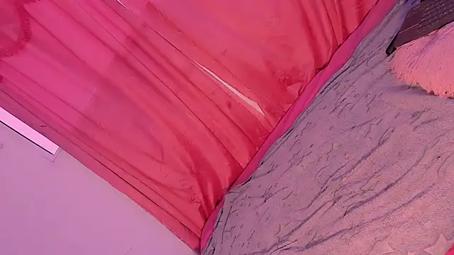 Mariana-ofc online show from 11/18/25, 11:47