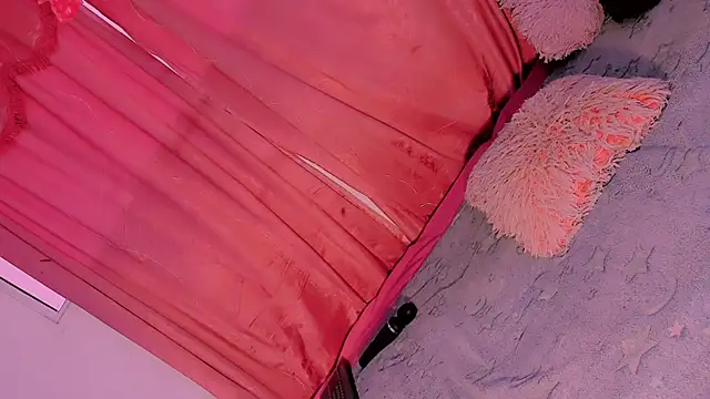 Mariana-ofc online show from 11/21/25, 12:15