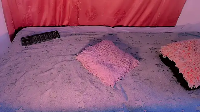 Mariana-ofc online show from 11/29/25, 11:02