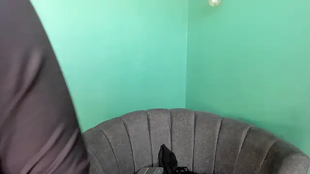 Alice 26  online show from 11/29/25, 02:53