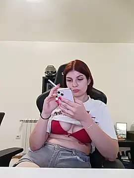 Snapshot of MeCherryy chatting on 05/19/26, 06:47 MeCherryy online show from 05/19/26, 06:47