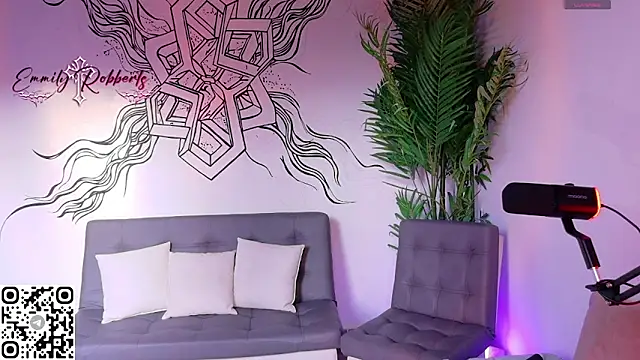 Emmi Roberts online show from 04/30/26, 10:25