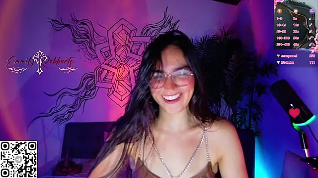 Snapshot of Emmi_Roberts chatting on 05/16/26, 12:18 Emmi Roberts online show from 05/16/26, 12:18