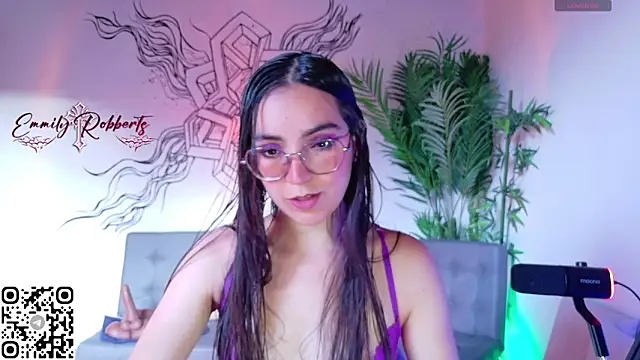 Snapshot of Emmi_Roberts chatting on 05/30/26, 10:29 Emmi Roberts online show from 05/30/26, 10:29