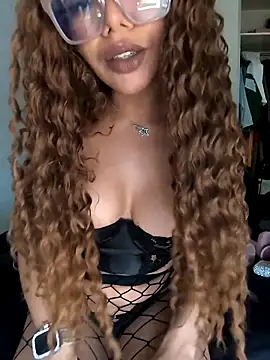 Snapshot of Alyssa_76 chatting on 09/11/25, 02:50 Alyssa 76 online show from 09/11/25, 02:50