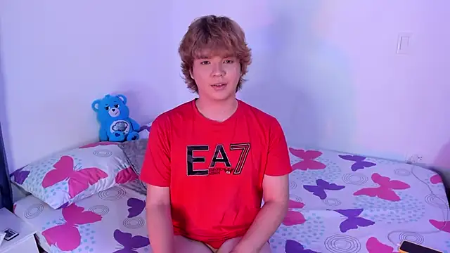 Snapshot of adam_angelssss chatting on 02/18/26, 01:51 adam angelssss online show from 02/18/26, 01:51