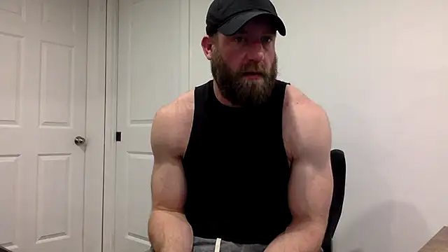 Snapshot of clarkefit chatting on 03/21/25, 10:28 clarkefit online show from 03/21/25, 10:28
