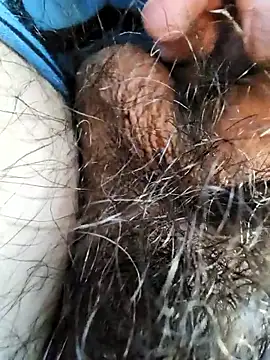 Snapshot of ikeike-kun chatting on 11/19/25, 03:39 ikeike-kun online show from 11/19/25, 03:39