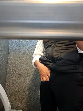 Snapshot of ikeike-kun chatting on 02/18/26, 07:48 ikeike-kun online show from 02/18/26, 07:48