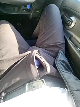 Snapshot of ikeike-kun chatting on 03/05/26, 06:31 ikeike-kun online show from 03/05/26, 06:31