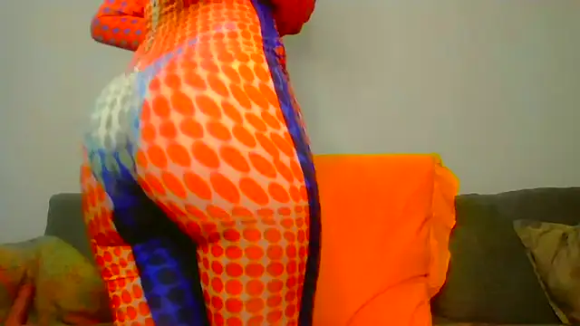 ModelZoee online show from 06/26/26, 05:39
