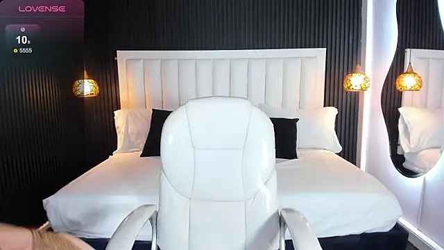 MartinaGracex online show from 11/22/25, 11:15