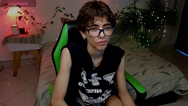 Snapshot of Matty_Sparkk chatting on 06/16/26, 01:14 Matty Sparkk online show from 06/16/26, 01:14
