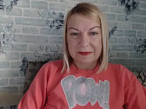 Snapshot of Lillia_Ray chatting on 10/18/25, 06:48 Lillia Ray online show from 10/18/25, 06:48