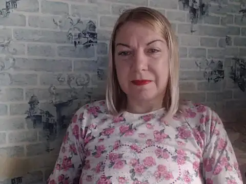 Lillia Ray online show from 12/22/25, 09:17