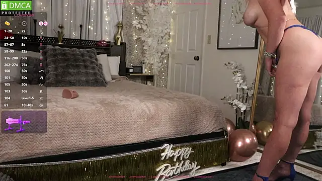 Snapshot of LoveMoScarlett chatting on 10/16/25, 11:33 LoveMoScarlett online show from 10/16/25, 11:33