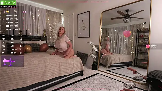 Snapshot of LoveMoScarlett chatting on 11/04/25, 05:45 LoveMoScarlett online show from 11/04/25, 05:45