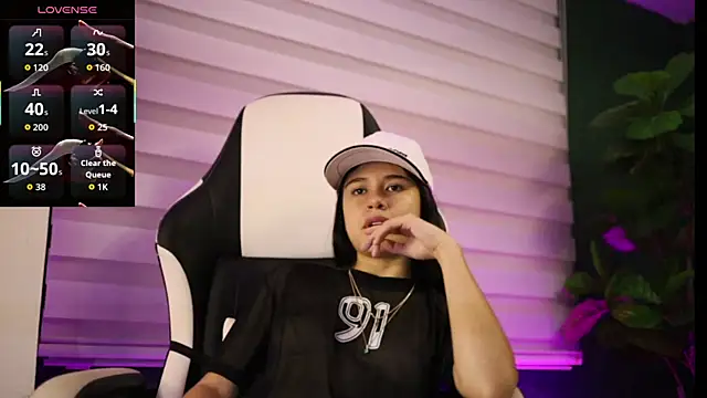 Danaa Rouse online show from 11/13/25, 01:15